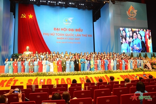 Xây dựng người Phụ nữ Việt Nam thời kỳ mới